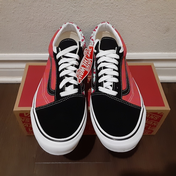 Vans - Picture 3 of 4